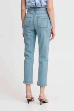 B. Young Lindo Jeans