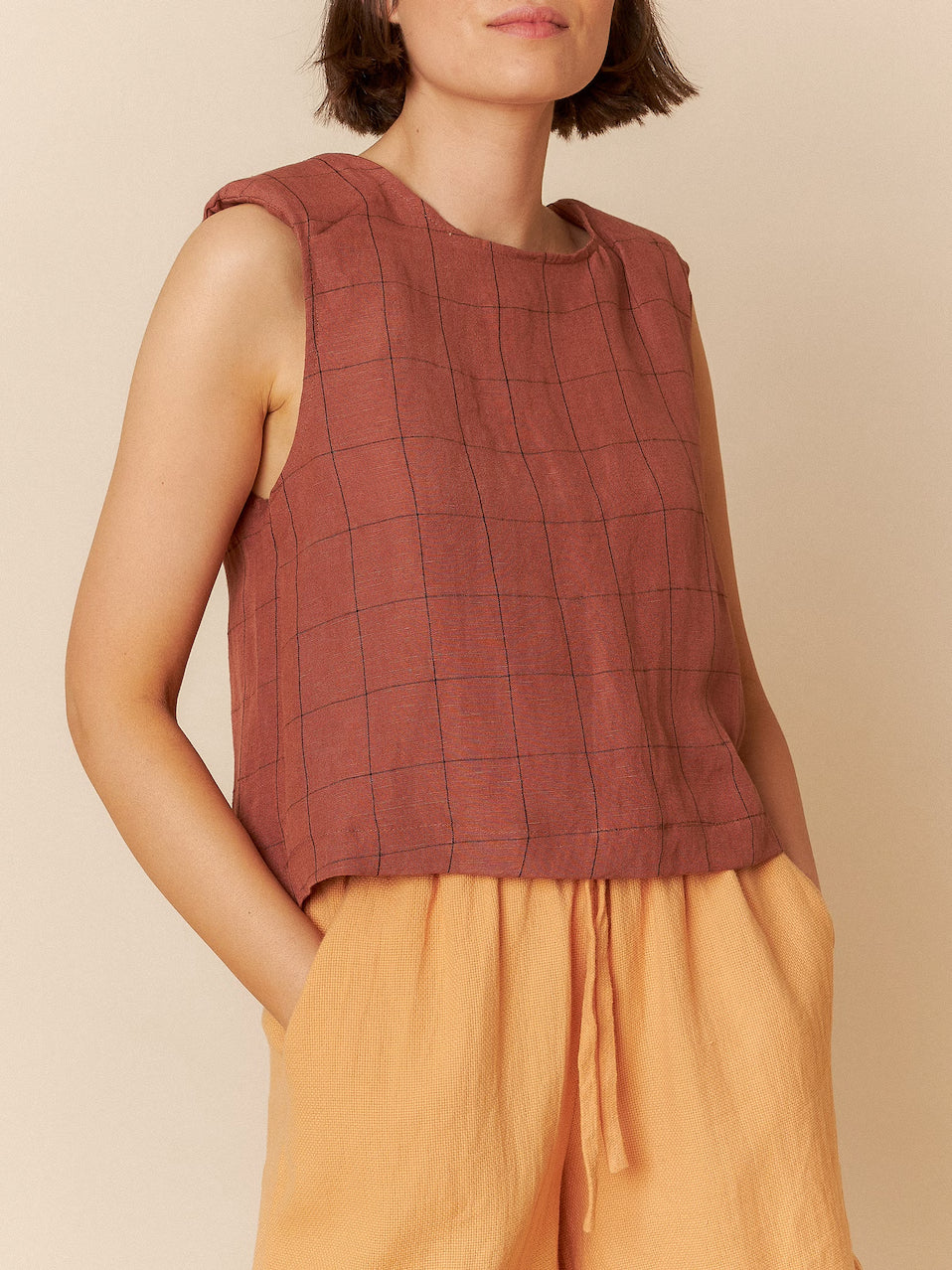 Indi & Cold Windowpane Checked Linen Sleeveless Shell