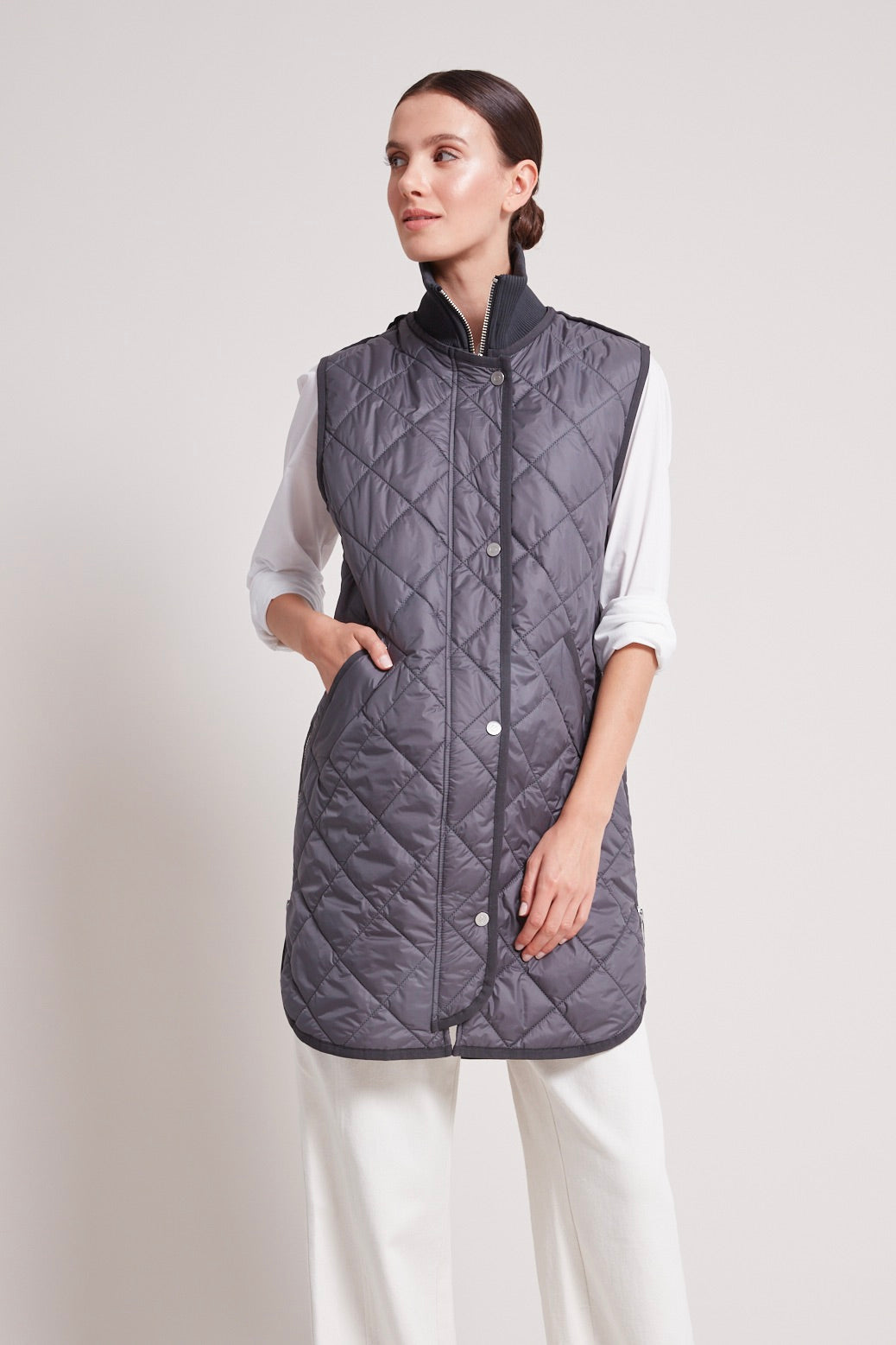 Adroit Atelier Destiny Sleeveless Quilted Vest